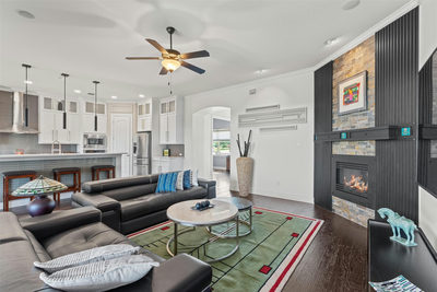 236 Standing Oak Dr — photo 2