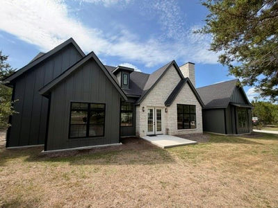 219 Murphy Dr — photo 3