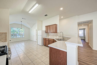 203 Newport Landing Pl — photo 4