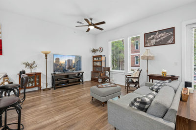 1900 Barton Springs Rd #2047 — photo 2