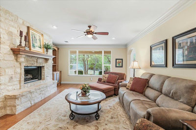 801 Rainbows End Rd — photo 2