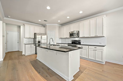 10108 Aly May Dr — photo 2