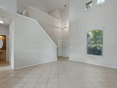 512 Eagle Brook Ln — photo 5