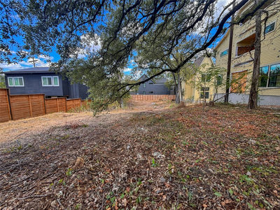 4602 Santa Anna St — photo 2