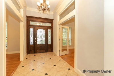 400 Bedford Dr — photo 2