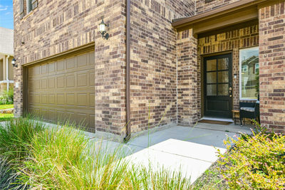 163 Longstraw Dr — photo 2