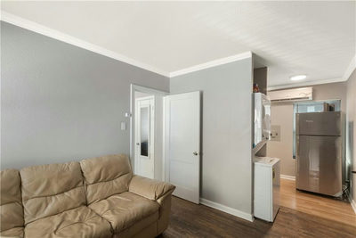 204 E 30th St #102 — photo 3
