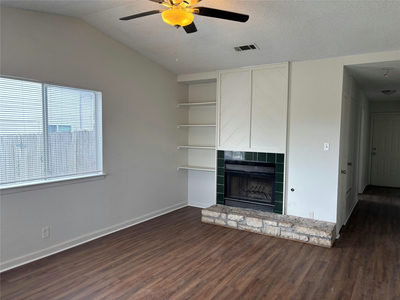 801 Country Aire Dr — photo 3