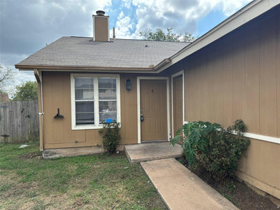 801 Country Aire Dr — photo 2