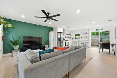 1406 Camelot Cir #1 — photo 5