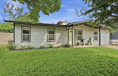 1406 Camelot Cir #1 — photo 2