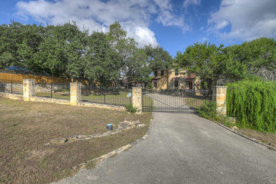 146 Creekview Dr — photo 2