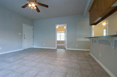 2410 Leon St #202 — photo 3