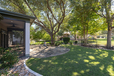 110 Nueces Trl — photo 2