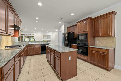 110 Nueces Trl — photo 5