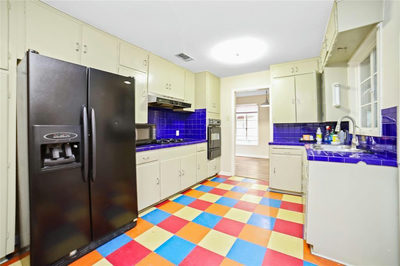2905 Robinson St #A — photo 3
