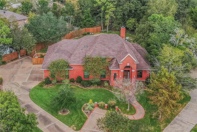 1205 Carmel Ct — photo 2