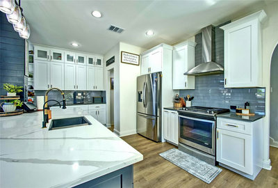 305 Lightcliff St — photo 4