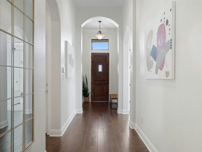 403 Indianwood Dr — photo 4
