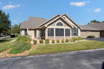 30 Wildwood Dr #32 — photo 2