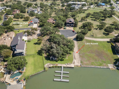 205 River Park Dr — photo 2