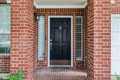 409 Keenland Dr — photo 2