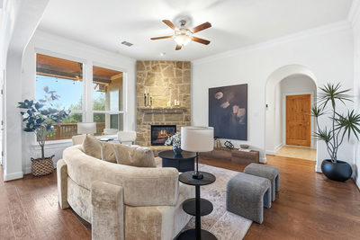 9205 Villa Norte Dr — photo 2