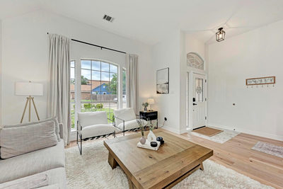 200 Glacier Dr — photo 5