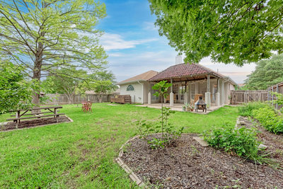 200 Glacier Dr — photo 3
