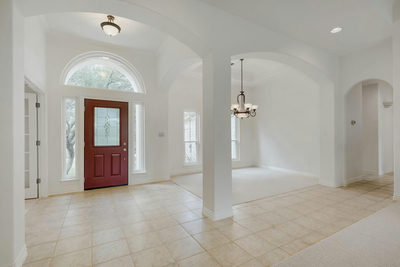 1049 Sunset Canyon Dr S — photo 3