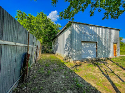 144 Old Bastrop Rd — photo 3
