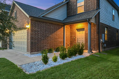 7504 Elk Grove Path — photo 2