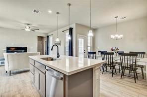 1624 Coral Sunrise Trl — photo 4