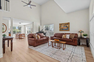 903 Meadow Creek Dr — photo 2