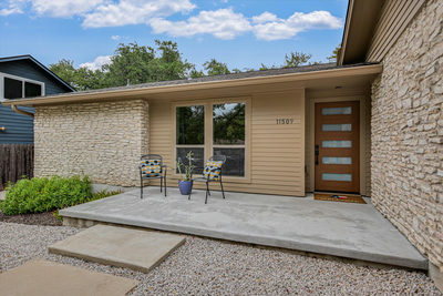 11509 Heathrow Dr — photo 2