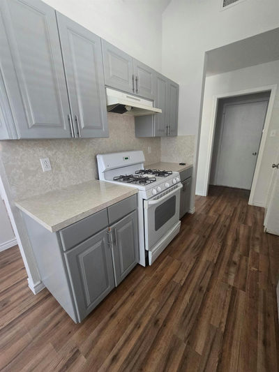 1019 San Jacinto St — photo 4