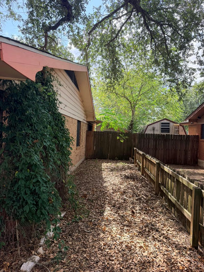 220 Parkview Dr — photo 5