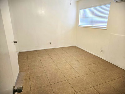 608 Harbour Ave — photo 5
