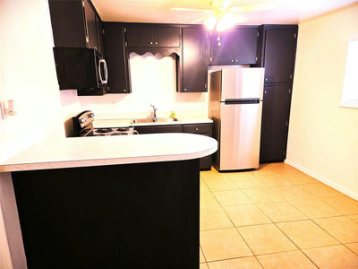 608 Harbour Ave — photo 3