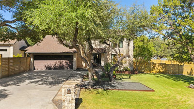 1500 Surrey Hill Dr — photo 3