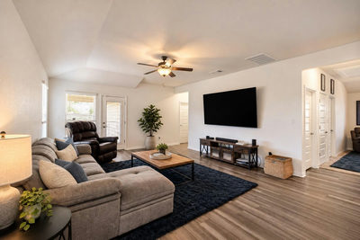 1100 View Dr — photo 2