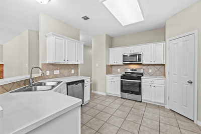1111 Glendalough Dr — photo 5