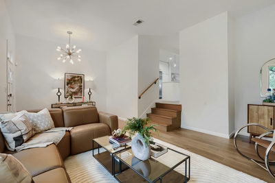 6512 E Hill Dr — photo 3