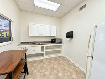 1398 SH 95 St — photo 5