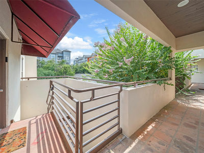 712 Graham Pl #304 — photo 4