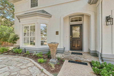 617 Evergreen Ln — photo 2