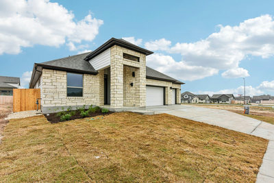 310 Treadwell Ln — photo 3