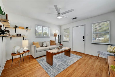 2107 Chicon St — photo 3