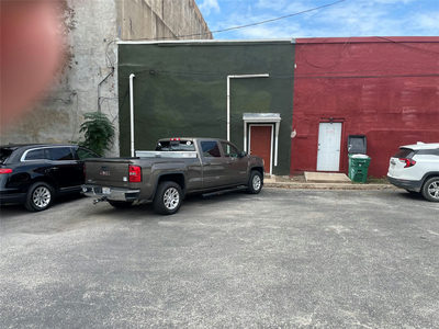202 N Main St N — photo 2