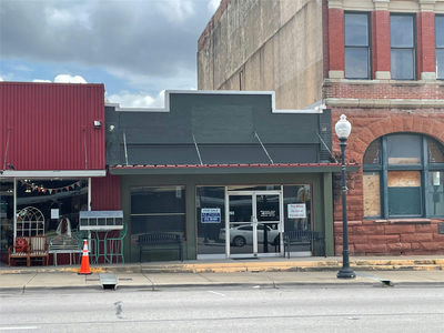 202 N Main St N — photo 5